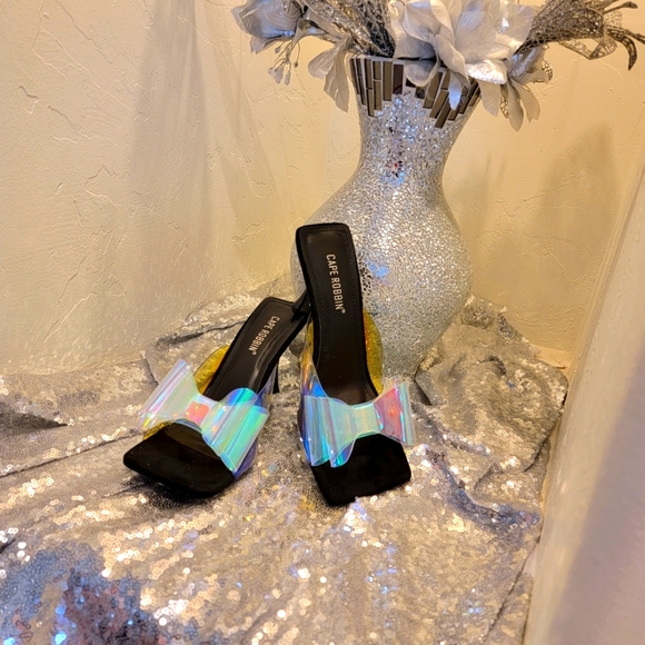 Brand New Sexy Iridescent Clear Bow Embellished Cinderella Mules - Picture 3 of 5